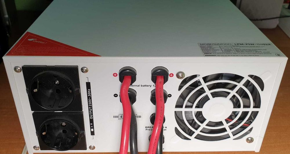 ДБЖ з правильною синусоїдою 12V LPM-PSW-1500 Інвертор БезперебійникUPS