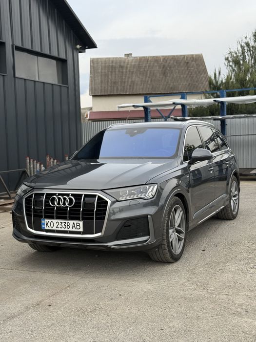 Audi q7.