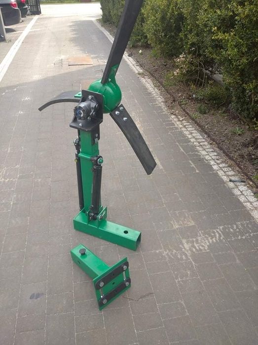 Wygarniacz gałęzi wymiatacz