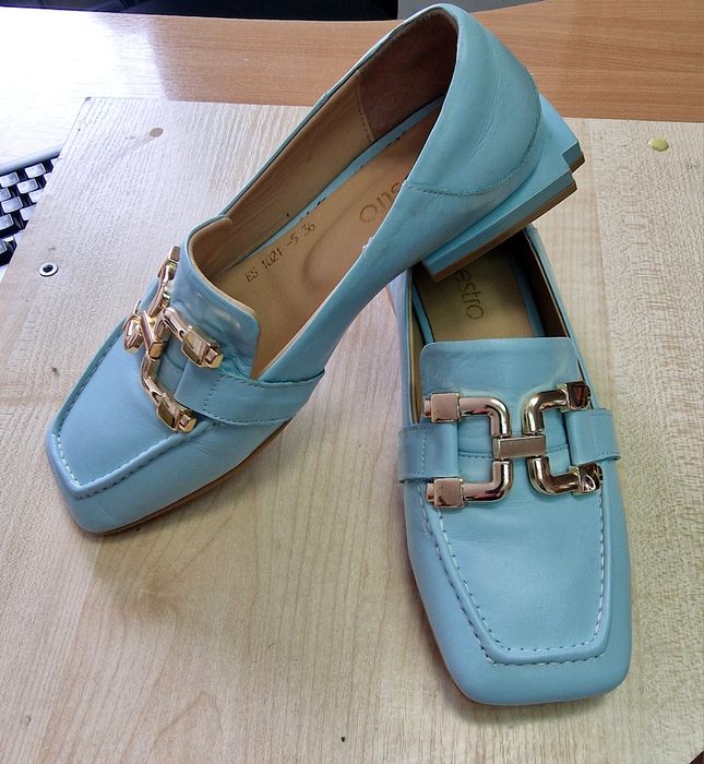 Лофери, туфлі Estro 36 розмір