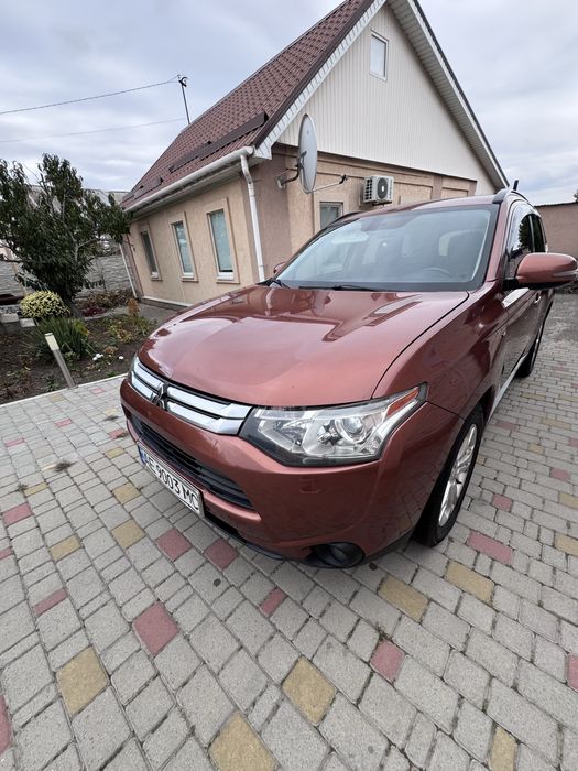 Mitsubishi Outlander 3