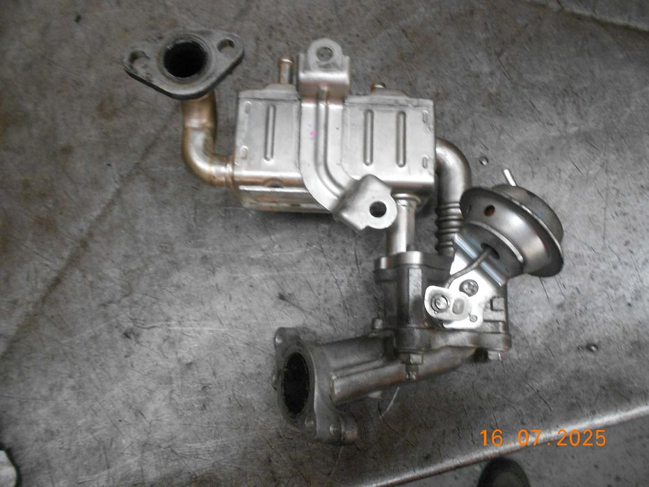 Motor  YARIS 2011  D4D   TMI E 12