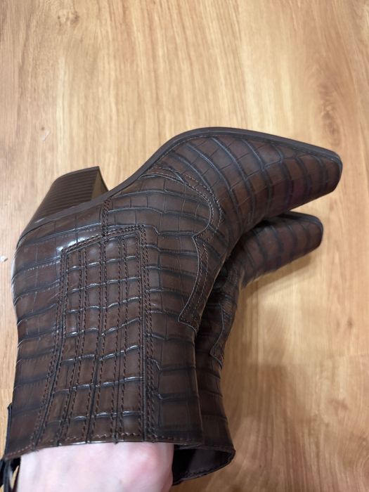 Козаки черевики ботинки Stradivarius