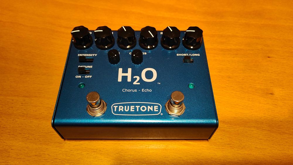 Truetone H2O Chorus & Echo Pedal Rzeszów • OLX.pl