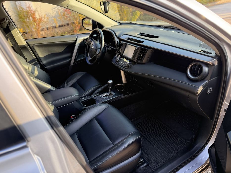 Toyota rav-4 2016