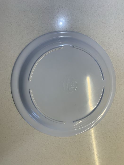 Conjunto de prato e copo de criança