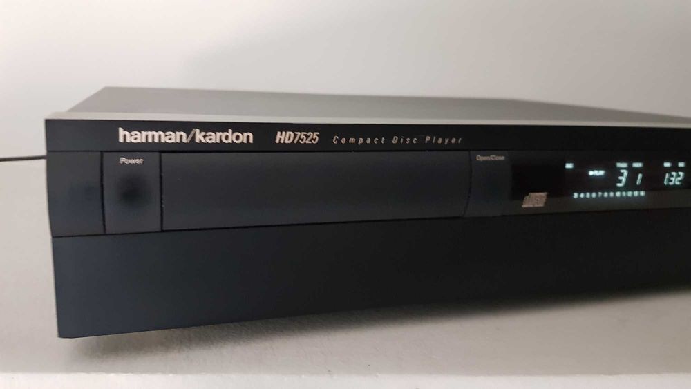 CD Harman Kardon HD 7525 z oryginalnym pilotem . Real foto.