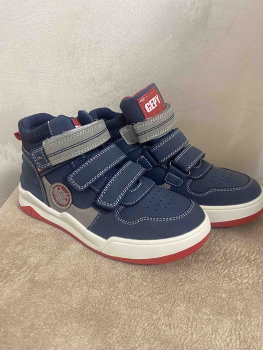 Взуття осінь-весна