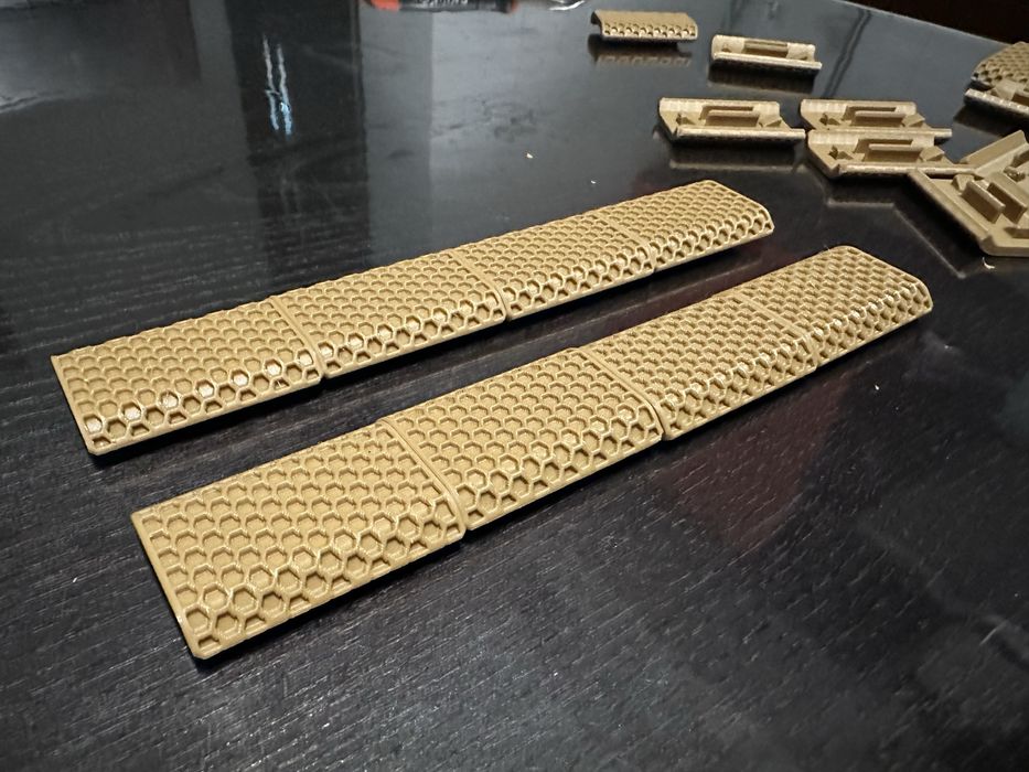 Накладки на цівку M-LOK cover, AR 15