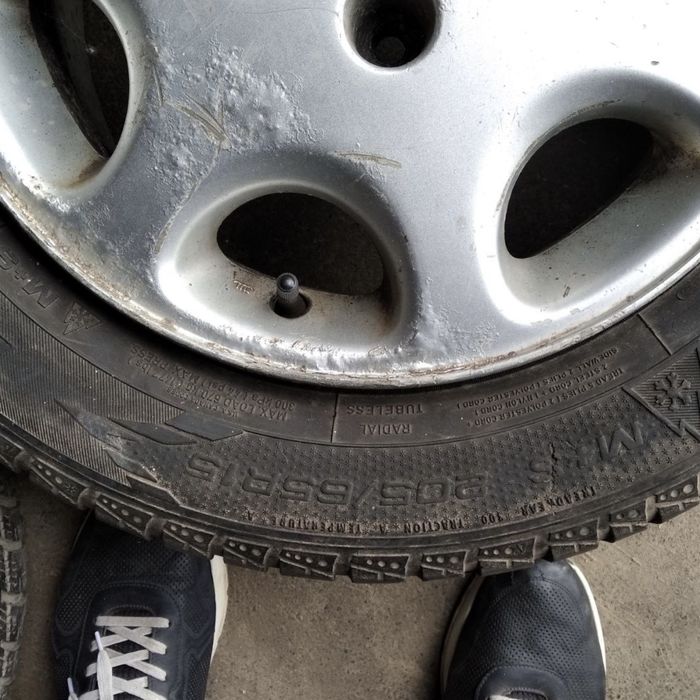 Диски з шинами на Peugeot 605