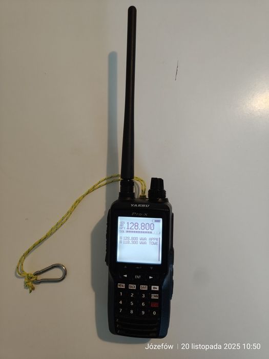 YAESU FTA-550L radio na pasmo lotnicze 25/8,33 kHz