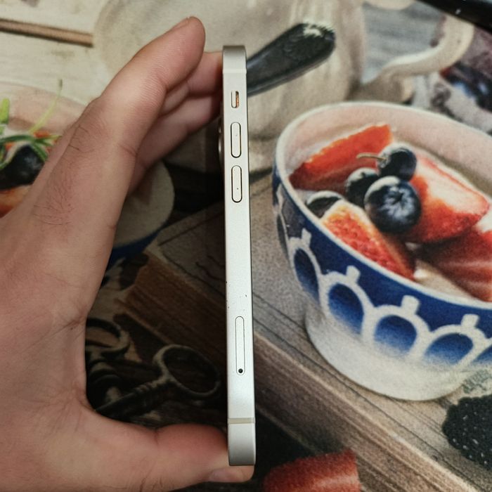 Айфон 13 мини. Читайте описание