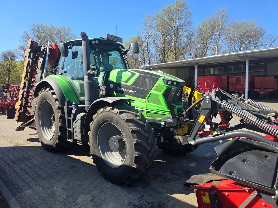 Deutz-Fahr 6215 z Turem  Deutz Agrotron 6215 z turem