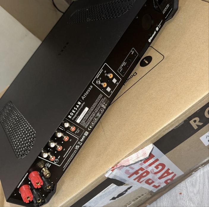 Wzmacniacz Roksan attessa pilot karton