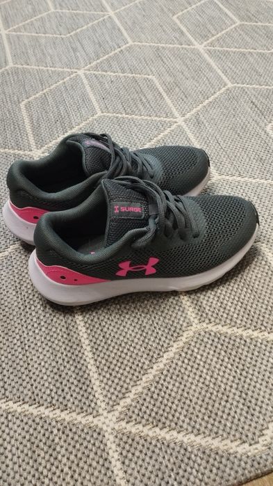 Кросівки under armour, колір сірий