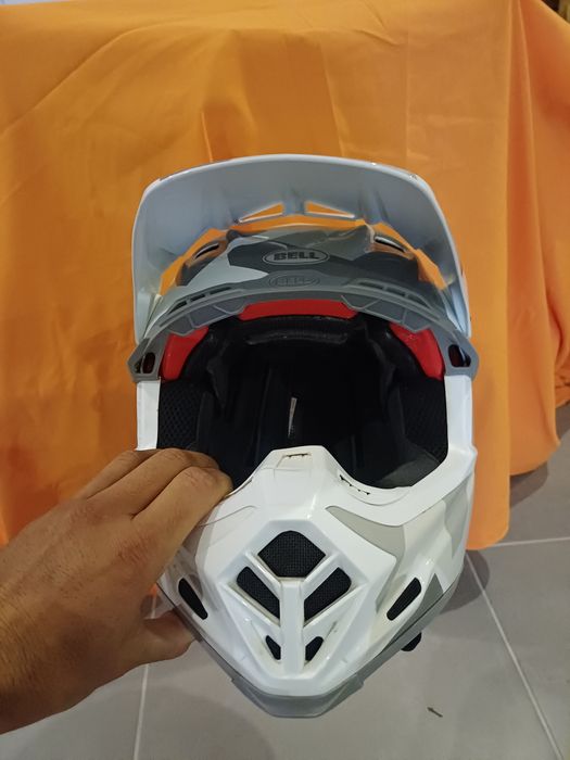 Bell Fley larhe MX helmet