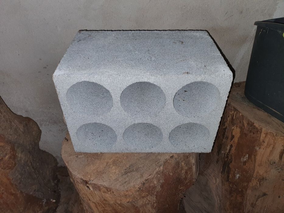 Garrafeira em betão