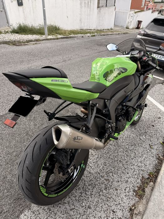 Kawasaki Ninja ZX6R 2010