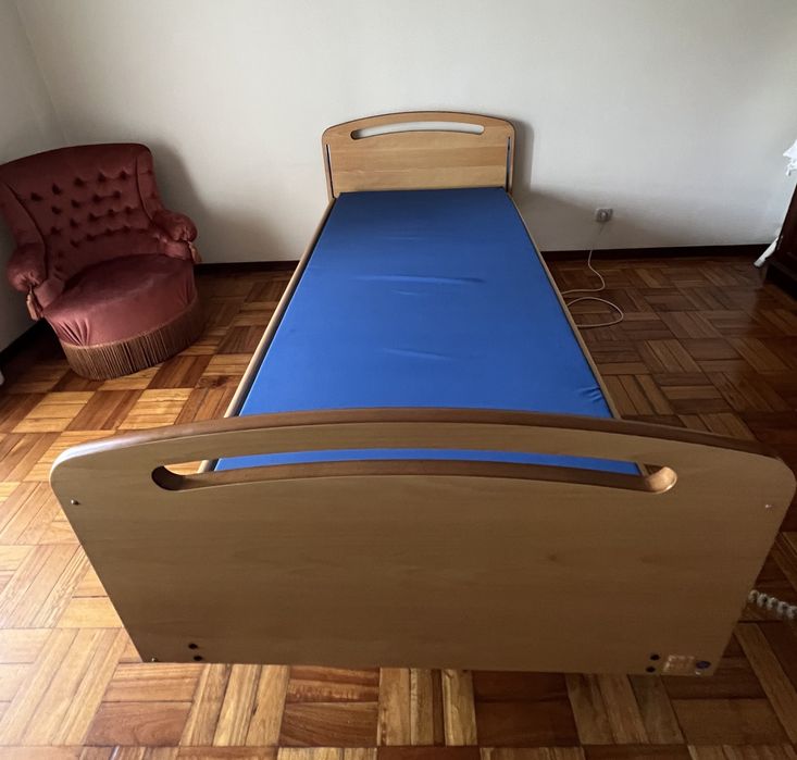Cama Articulada Elétrica Victory com colchão Anti-Escaras