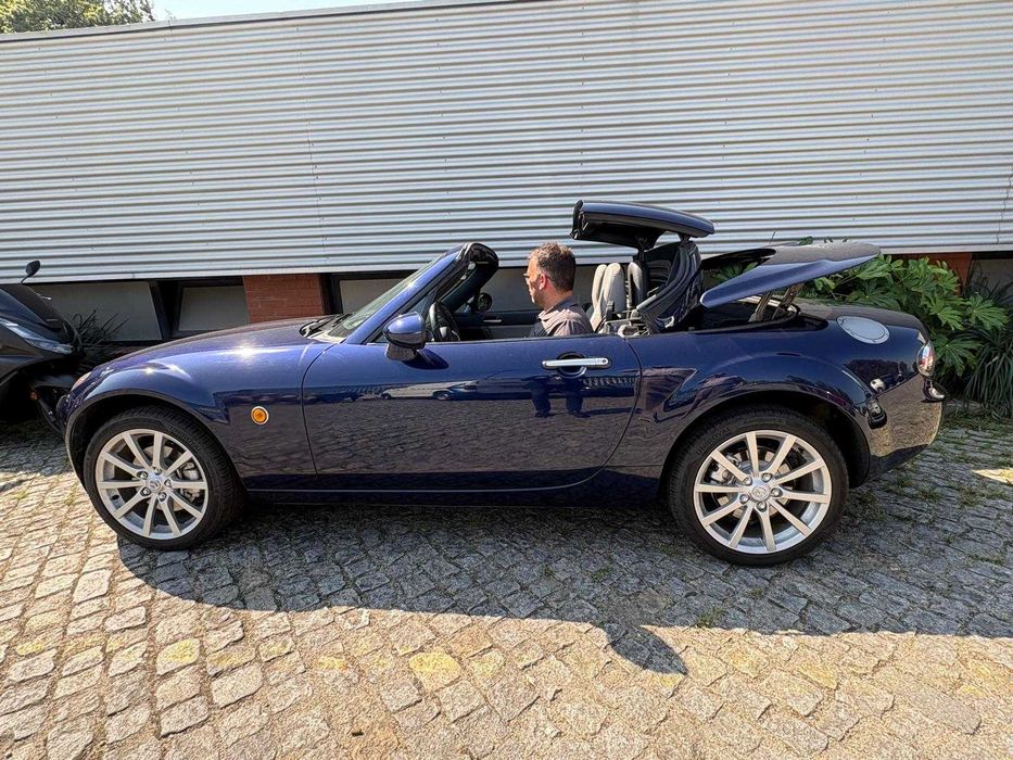 Mazda MX 5 de 2008 Cabrio com Hard Top de abertura automática