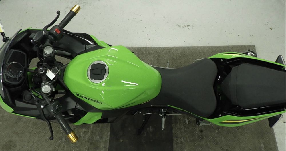 Kawasaki Ninja 400 2023  рік
