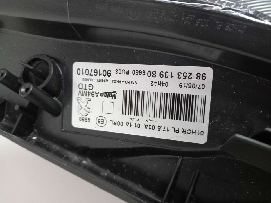 Фара Фары Пежо PEUGEOT 2008 РЕСТАЙЛИНГ LED новая оригинал 2017-2019