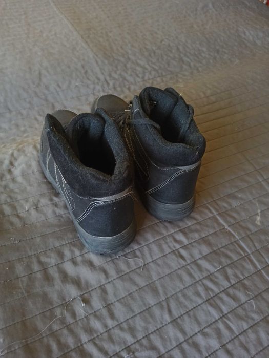 Zimowe buty Sprandi Earth Gear, rozmiar 40 - stan bardzo dobry