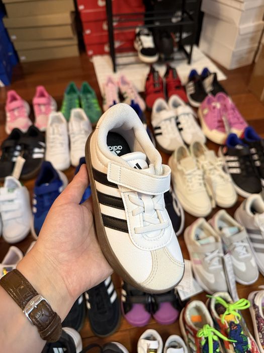 Лот оригінальних дитячих кросівок Adidas Reebook ОПТ ГУРТ Розміри від 0 до 36