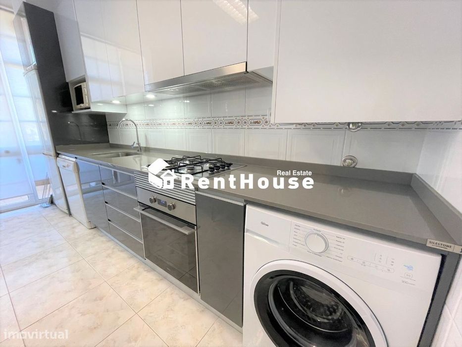 Apartamento T2 com garagem à Marginal — Buarcos, Coimbra