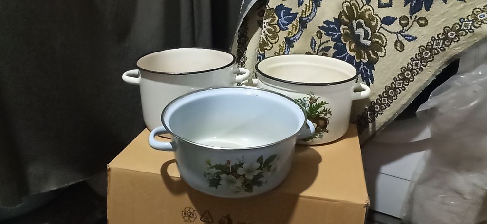 Кастрюли алюминиевые, эмаллированые