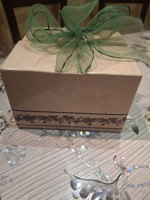 Порцелянова скульптурна фігурка" Господиня"(Pavone))"