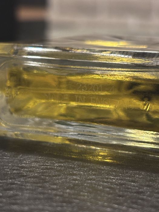 Escentric Molecules Molecule 01 + Mandarin, оригінал