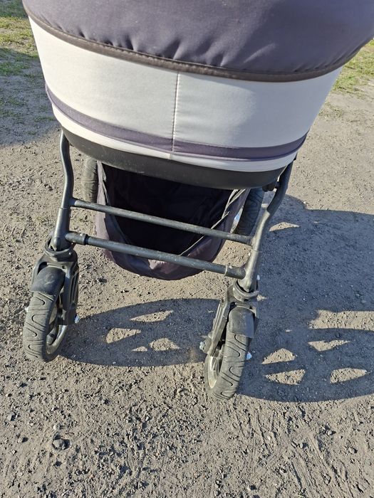 Wózek z dużą gondola