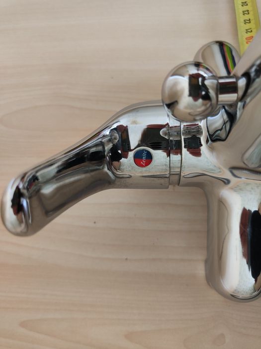 Torneira de banheiro