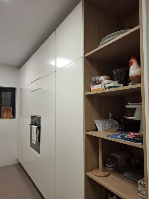 Cozinha MOB em excelente estado | Silestone + Eletrodomésticos Electrolux