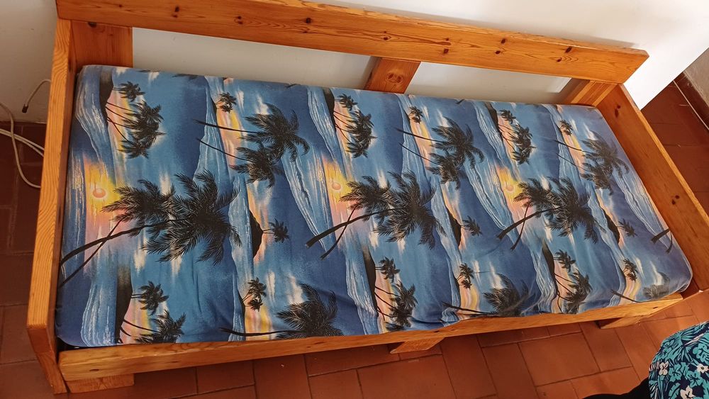 Sofa cama solteiro ótimo