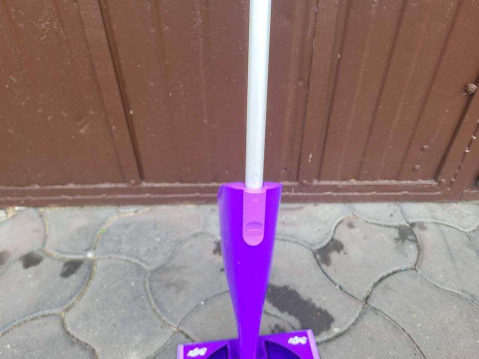 Mop płaski Swiffer wetjet