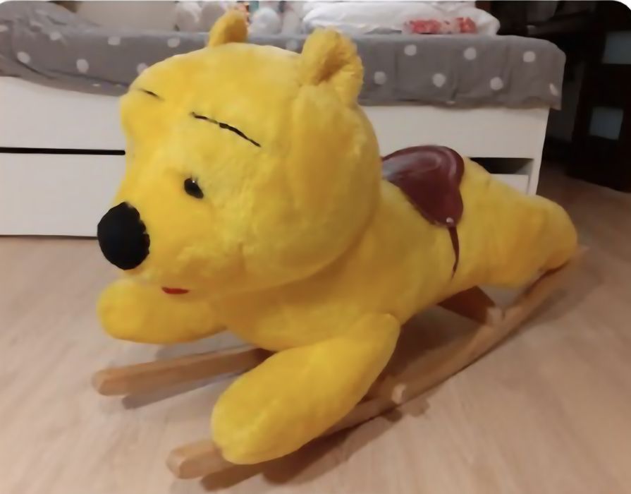 Miś na biegunach Kubuś Puchatek na płozach