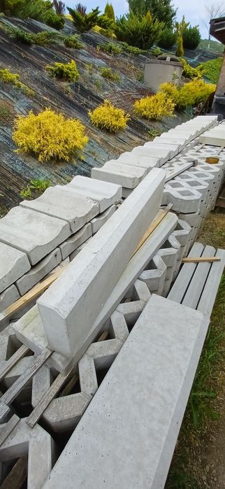 Krawężnik 8×22×100