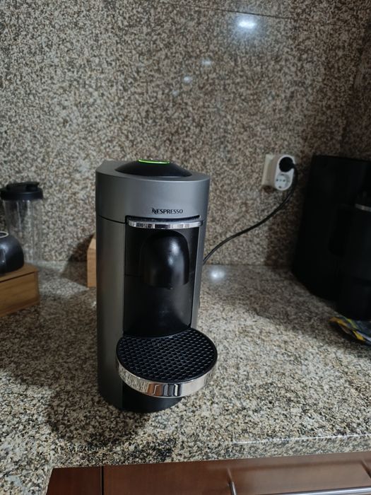 Nespresso VertuoPlus Deluxe Titan