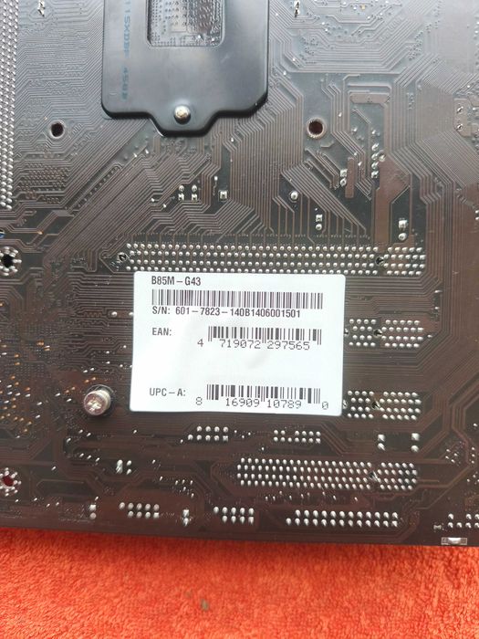 Placa-mãe MSI B85M-G43