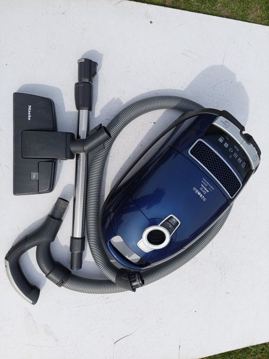 Odkurzacz miele s8 2200W  z pilotem