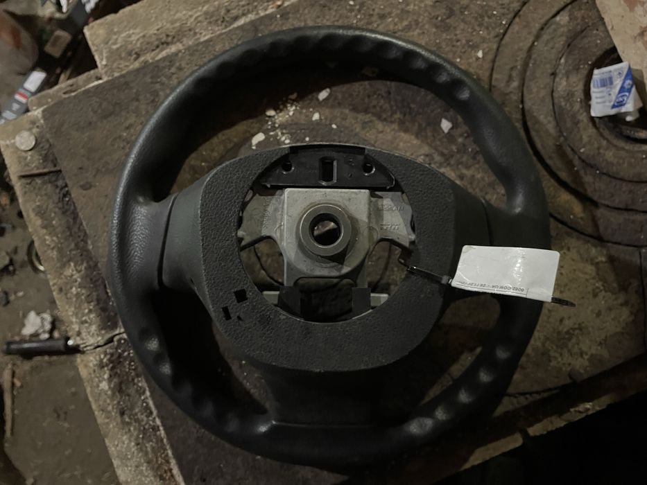 Руль від нісан,тойота