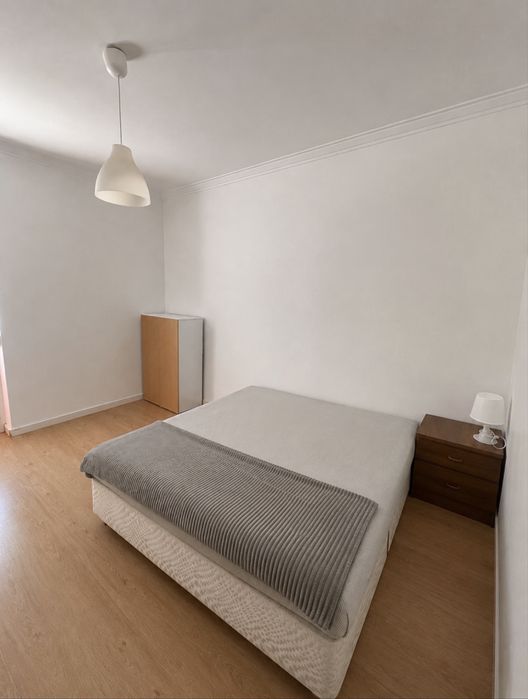 Quarto pra arrendar-rio de mouro