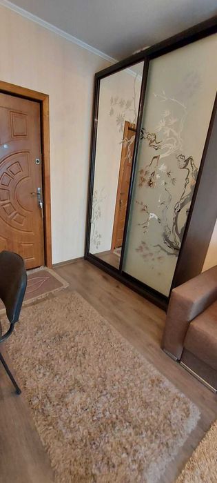 Затишна кімната в гуртожитку біля метро Лісова