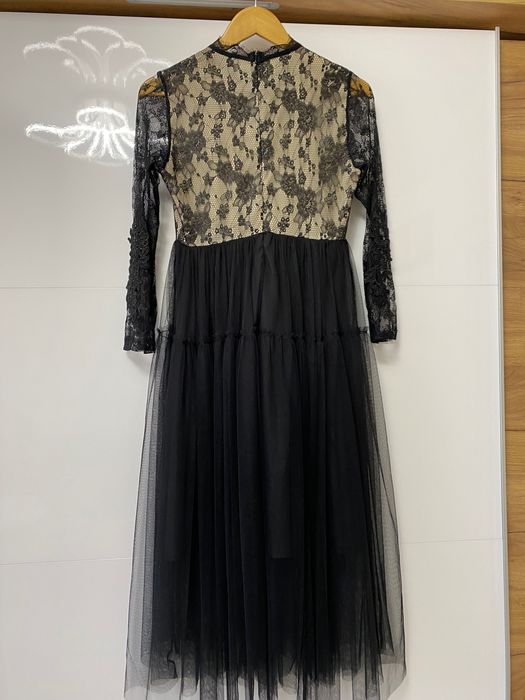 Сукня вечірня святкова довжини міді