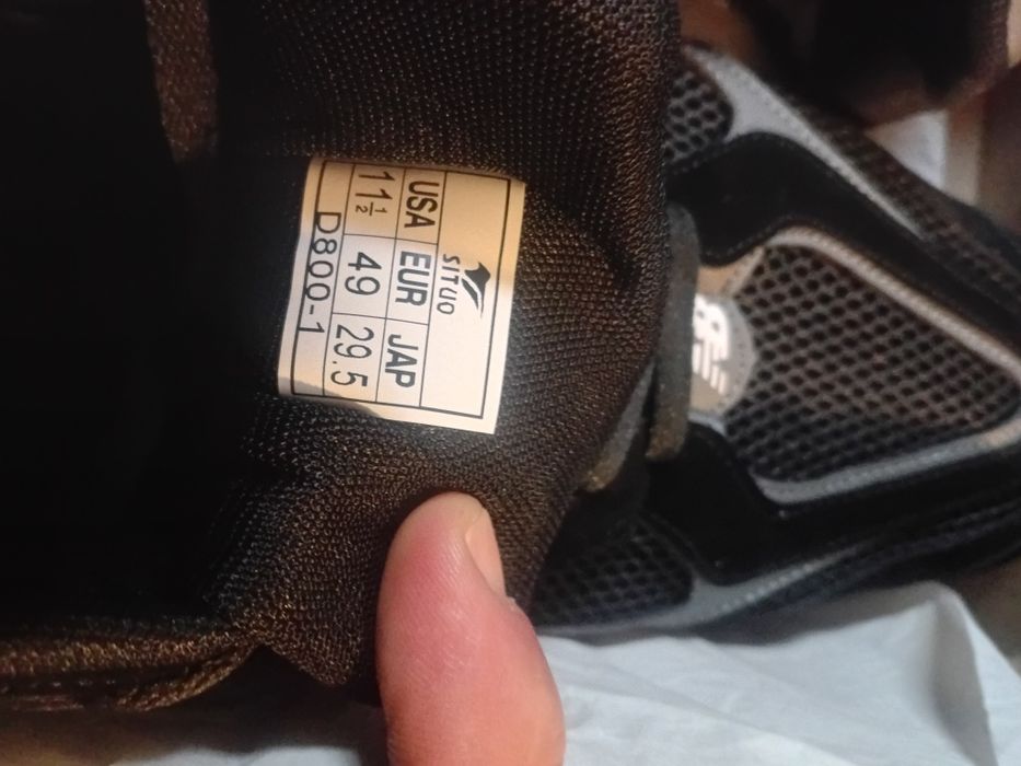 Кросовки новые летние