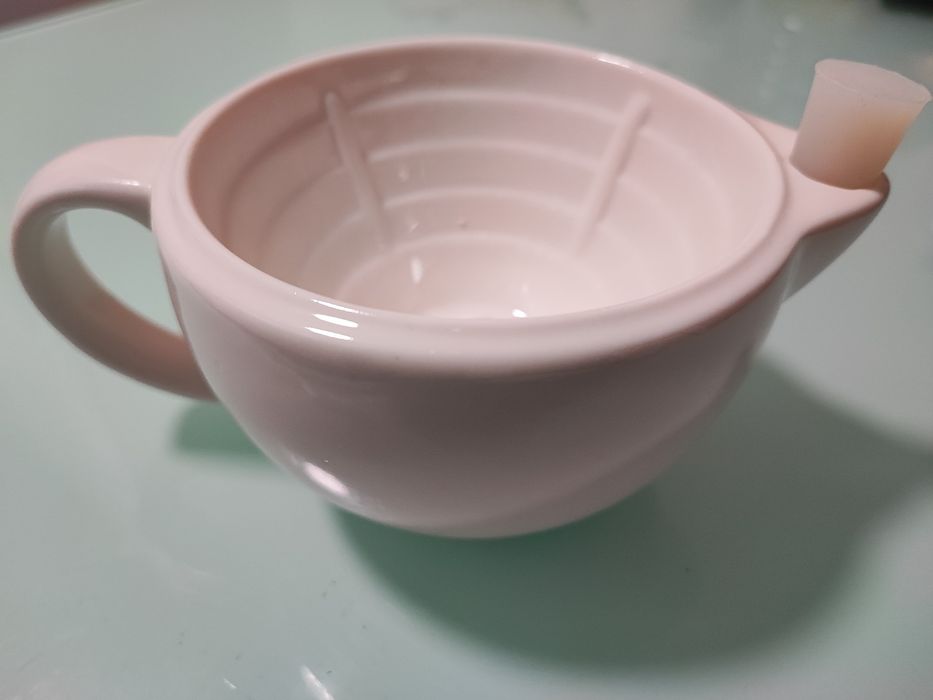 Tigela para barbear com água quente