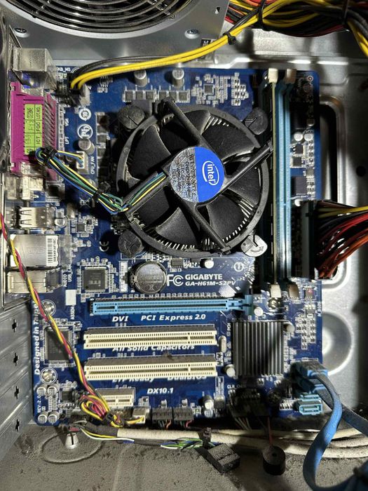 Komputer stacjonarny PC Gigabyte GA-H61M-S2PV, Intel