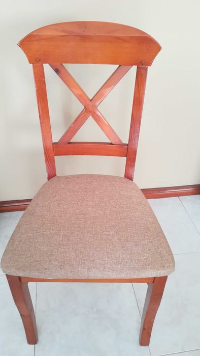 Cadeira em Cerejeira.